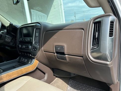 Used 2018 Chevrolet Silverado 1500 LTZ w/ Sport Package image 15