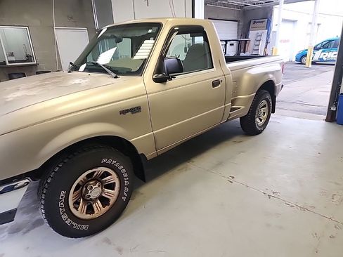 Used 2000 Ford Ranger XL image 2