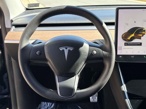 Used 2021 Tesla Model Y Long Range image 28