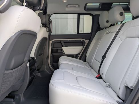 New 2026 Land Rover Defender 110 X-Dynamic SE AWD/4WD image 15