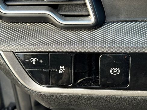 Used 2024 Kia Sportage LX image 26