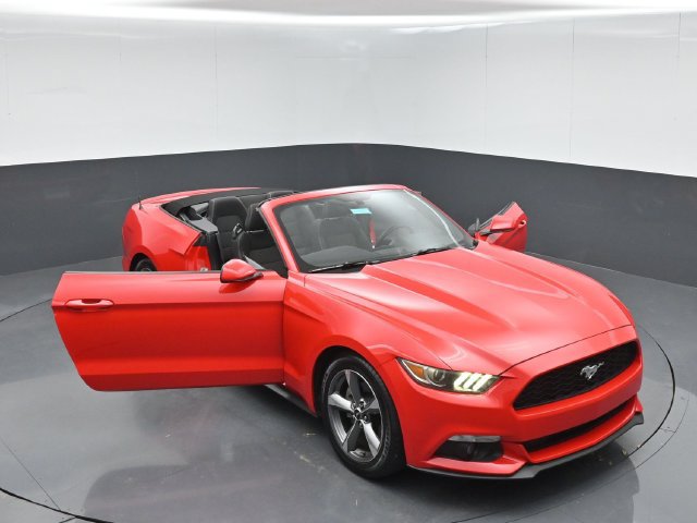 Used 2017 Ford Mustang Convertible w/ Equipment Group 051A RWD image 48
