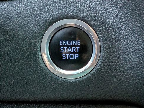 Used 2023 Toyota Tundra Limited image 27