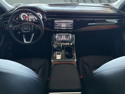 Used 2021 Audi Q8 Prestige w/ Prestige Package image 10