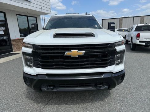Used 2025 Chevrolet Silverado 3500 W/T w/ WT Convenience Package image 9
