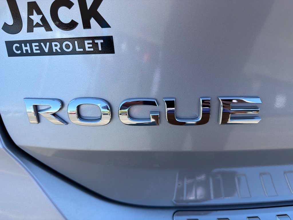Used 2020 Nissan Rogue SV AWD/4WD image 7