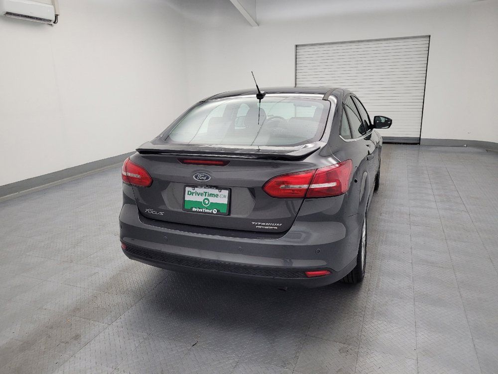 Used 2016 Ford Focus Titanium FWD image 7