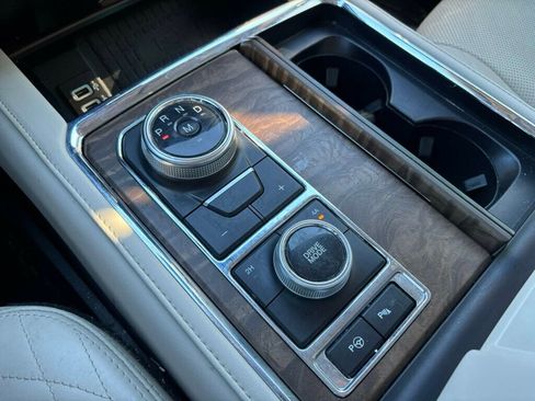 Used 2019 Ford Expedition Platinum AWD/4WD image 29