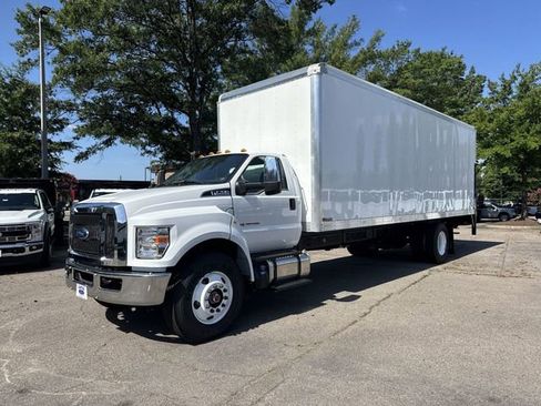 New 2026 Ford F750 2WD Regular Cab Super Duty image 1