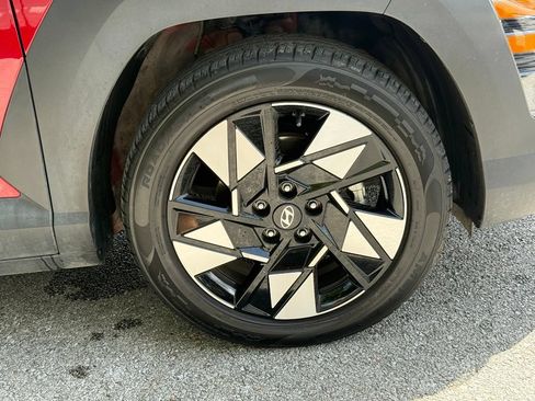 Used 2025 Hyundai Kona SEL FWD image 40