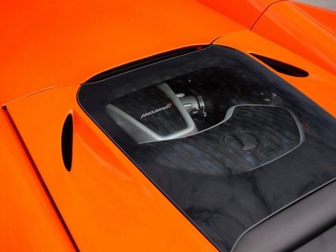 Used 2015 McLaren 650S Spider image 17