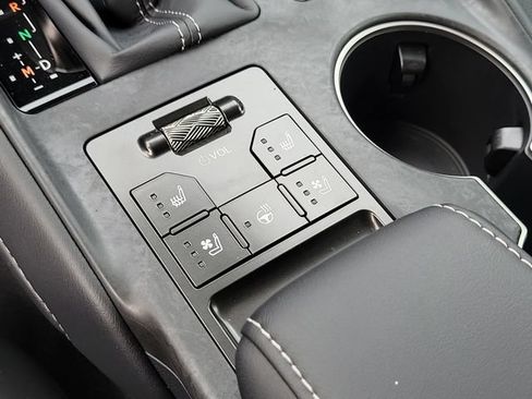 Used 2026 Lexus IS 350 F Sport w/ Technology Package RWD image 33