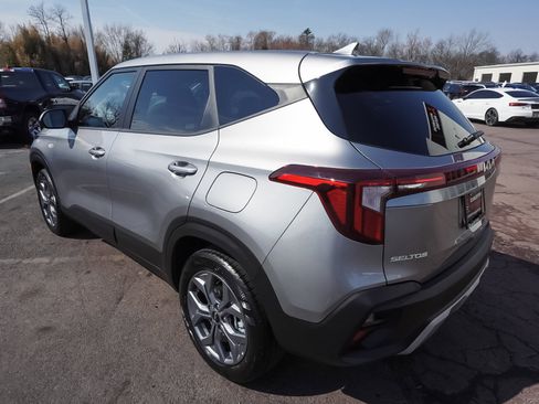 Used 2026 Kia Seltos LX image 4