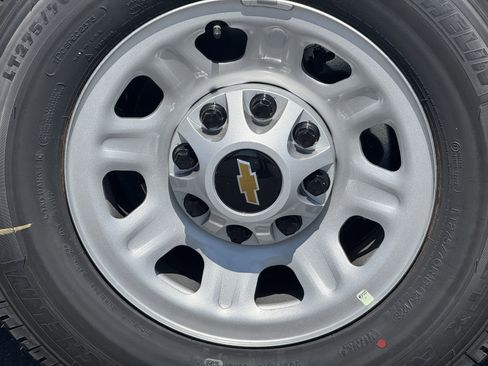 New 2025 Chevrolet Silverado 2500 W/T w/ WT Convenience Package image 7