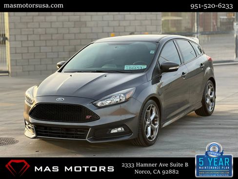 Used 2018 Ford Focus ST image 1