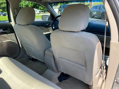 Used 2009 Ford Fusion SE FWD image 25