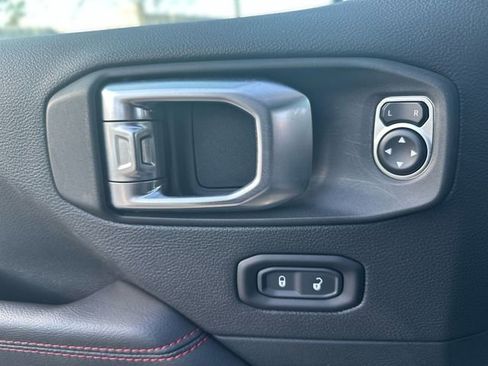 Used 2020 Jeep Gladiator Rubicon AWD/4WD image 14