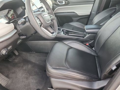 Used 2025 Jeep Compass Limited AWD/4WD image 7
