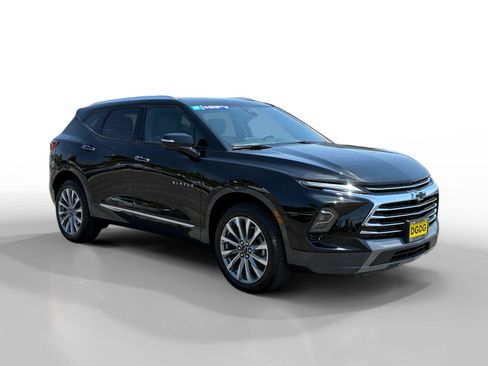 Used 2024 Chevrolet Blazer Premier w/ Driver Confidence II Package FWD image 7