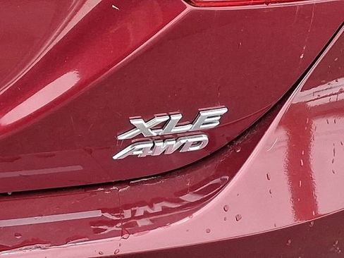 Used 2021 Toyota Camry XLE image 29