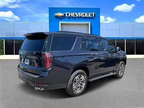 Used 2025 Chevrolet Tahoe Z71 AWD/4WD image 3