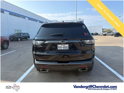 Used 2021 Chevrolet Traverse Premier w/ Redline Edition FWD image 14