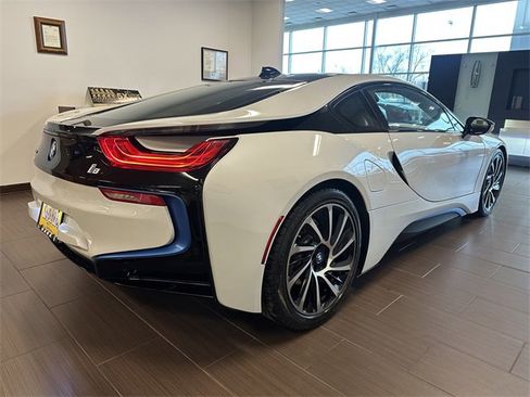 Used 2016 BMW i8 image 5