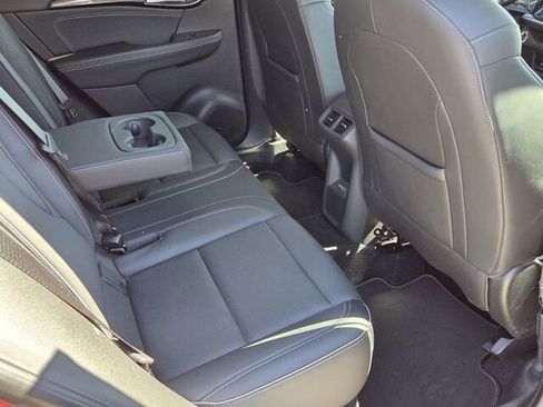 Used 2021 Buick Envision Essence w/ Technology Package I image 12