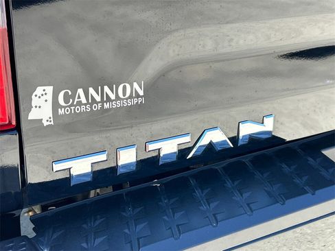 Used 2024 Nissan Titan SV w/ SV Convenience Package image 31