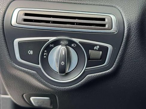 Used 2020 Mercedes-Benz C 300 Sedan image 26