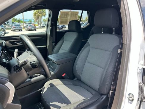 Used 2023 Chevrolet Traverse LT FWD image 21