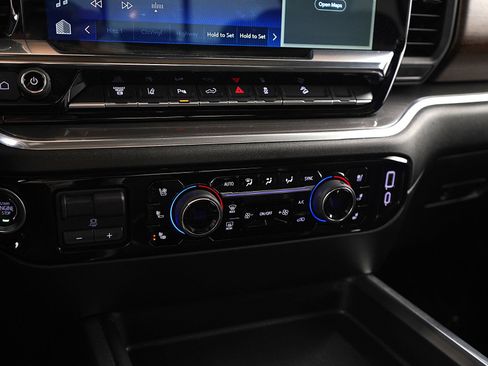 Used 2024 Chevrolet Silverado 3500 High Country w/ High Country Premium Package image 21