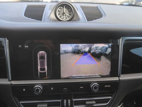 Used 2023 Porsche Macan Turbo image 22