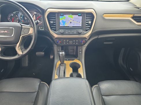 Used 2019 GMC Acadia Denali image 11