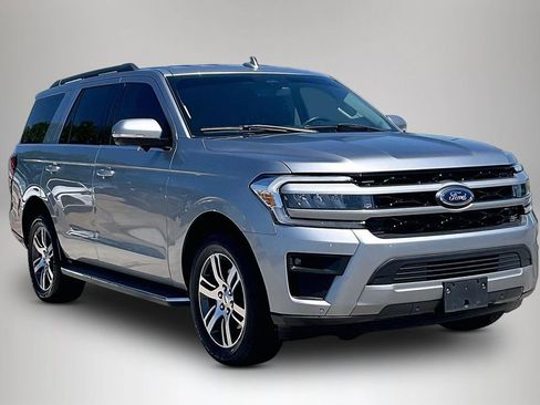Certified 2022 Ford Expedition XLT RWD image 1