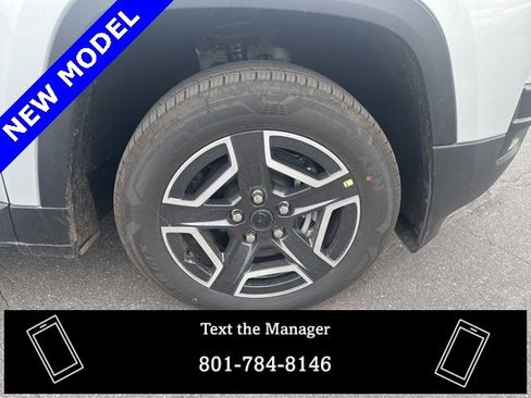 New 2026 Jeep Cherokee Laredo image 11