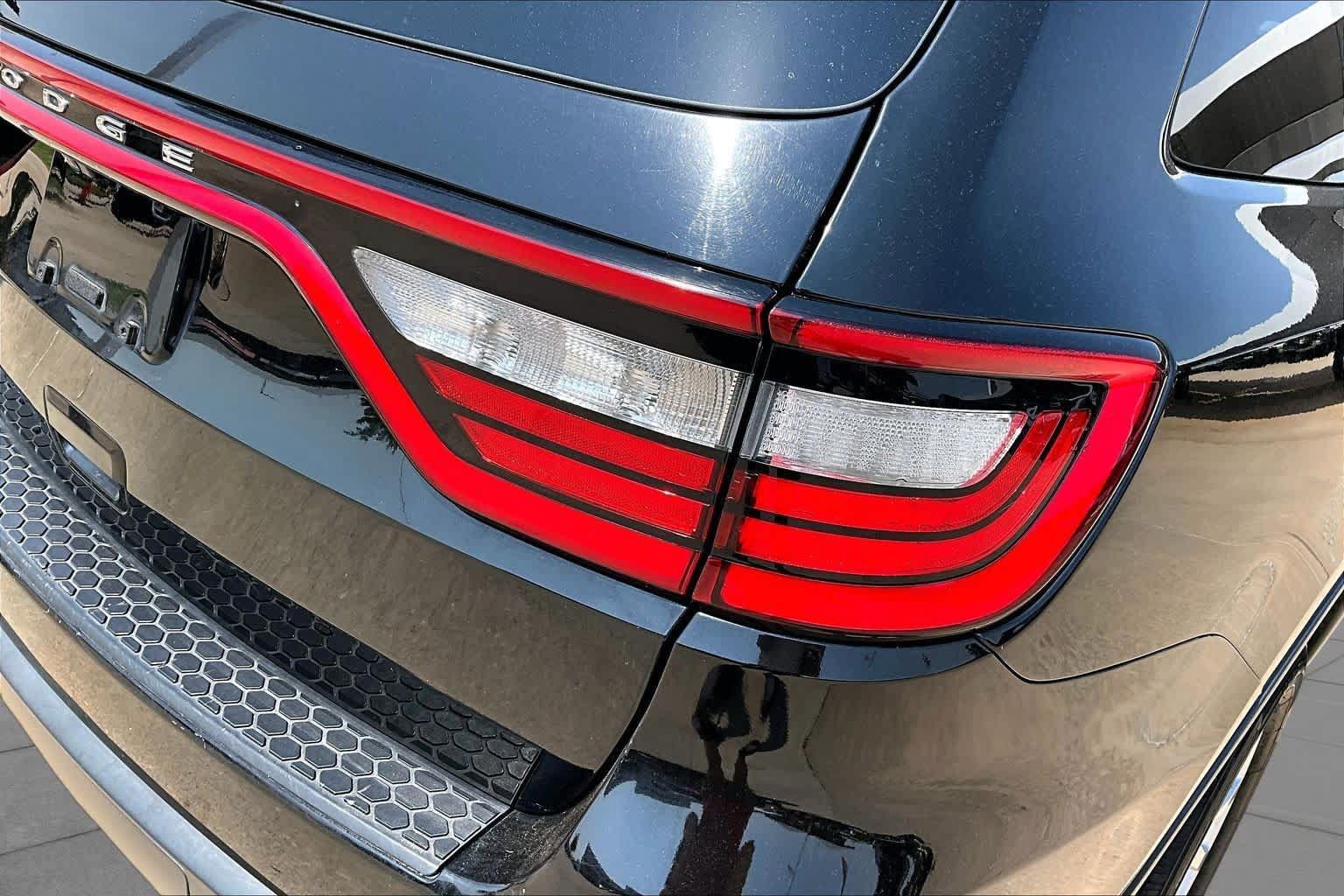 Used 2020 Dodge Durango SXT w/ 3rd Row Seating Group AWD/4WD image 13