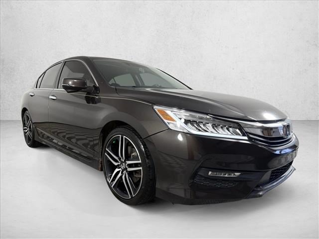 Used 2016 Honda Accord Touring image 1
