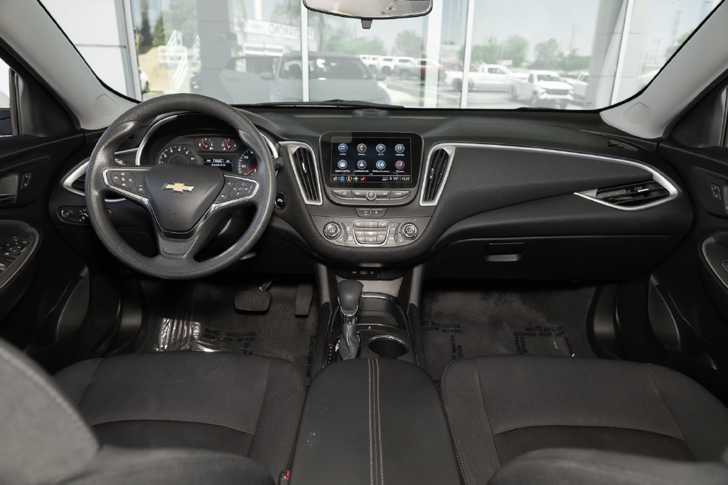 Used 2023 Chevrolet Malibu LT FWD image 23