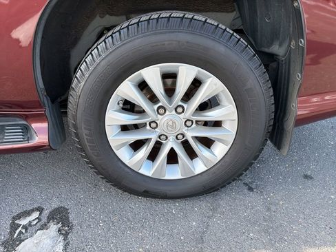 Used 2015 Lexus GX 460 w/ Premium Package image 13