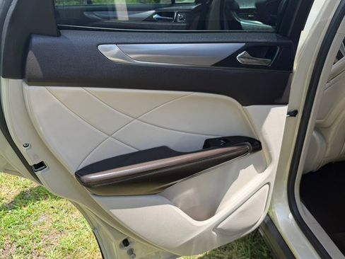 Used 2018 Lincoln MKC Premiere FWD image 27