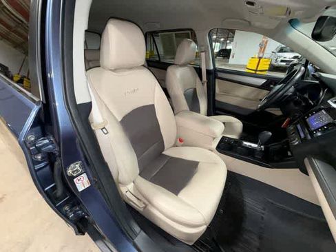 Used 2016 Subaru Outback 2.5i Premium AWD/4WD image 16