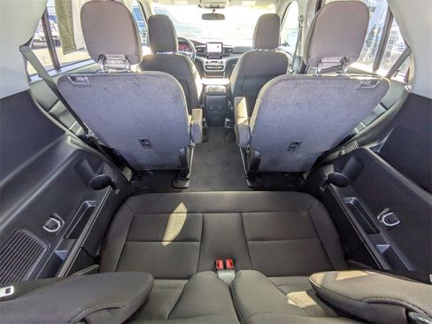Used 2024 Ford Explorer XLT image 13