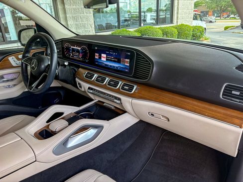 Used 2024 Mercedes-Benz GLE 350 4MATIC image 23