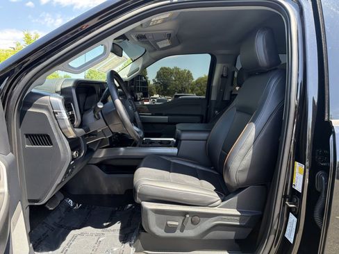 Used 2025 Ford F250 Lariat w/ Black Appearance Package AWD/4WD image 27