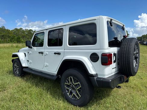 New 2025 Jeep Wrangler Sahara image 5