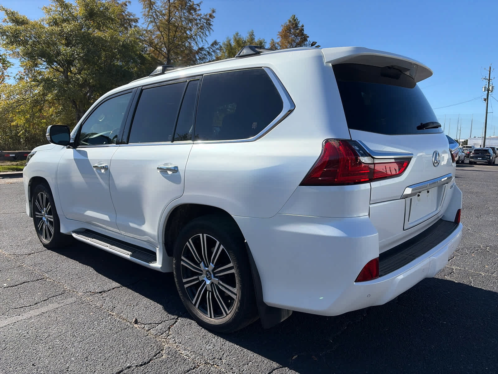 Used 2021 Lexus LX 570 4WD w/ Luxury Package image 6