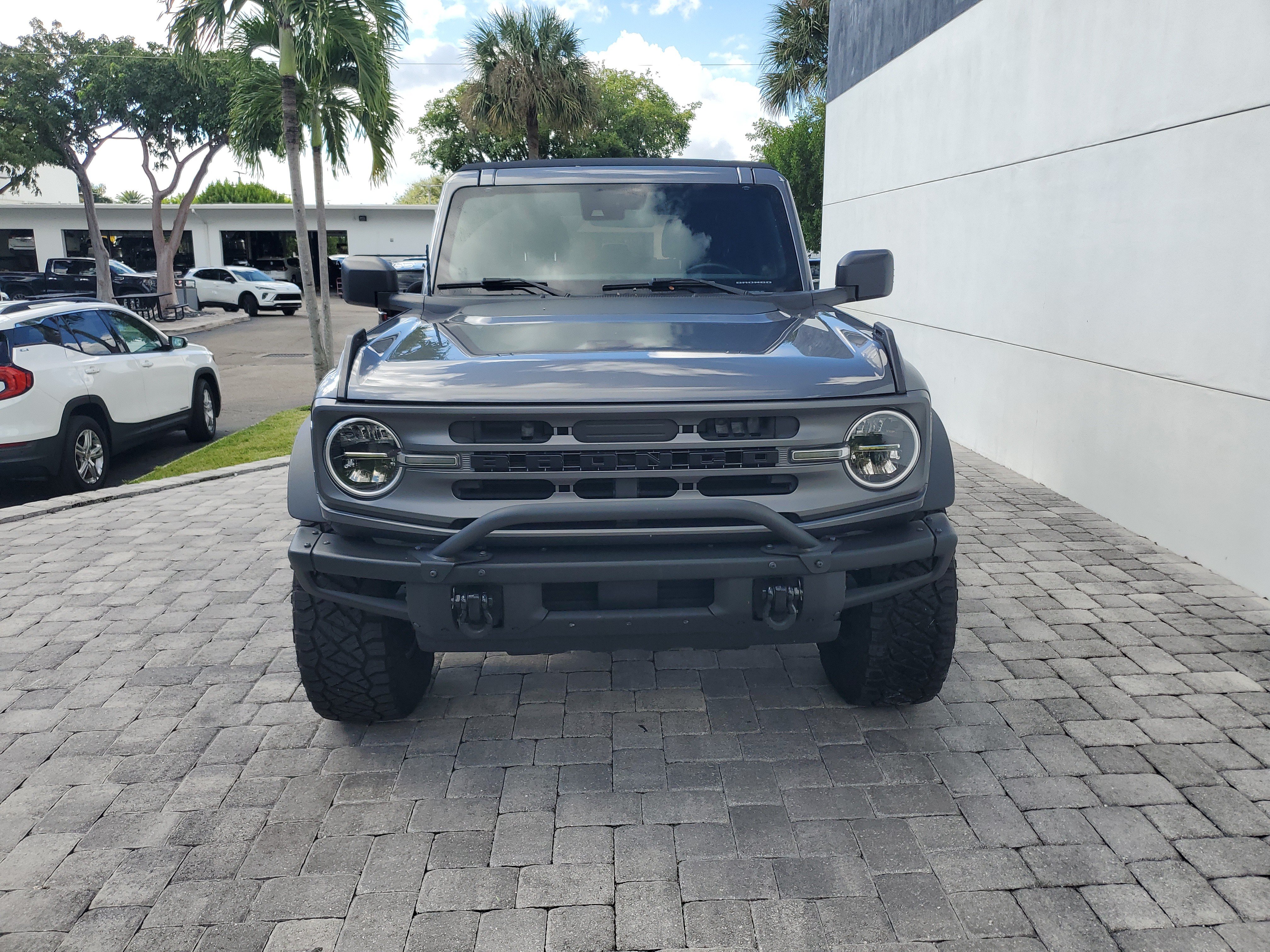Used 2022 Ford Bronco Big Bend w/ Sasquatch Package AWD/4WD image 2