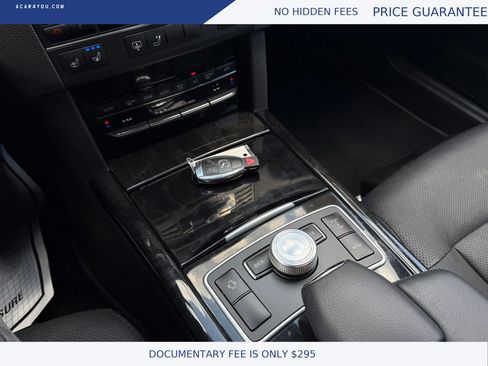 Used 2011 Mercedes-Benz E 550 4MATIC Sedan image 20