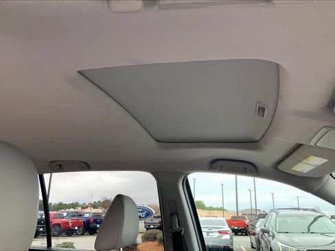 Used 2018 Honda Pilot EX-L image 12